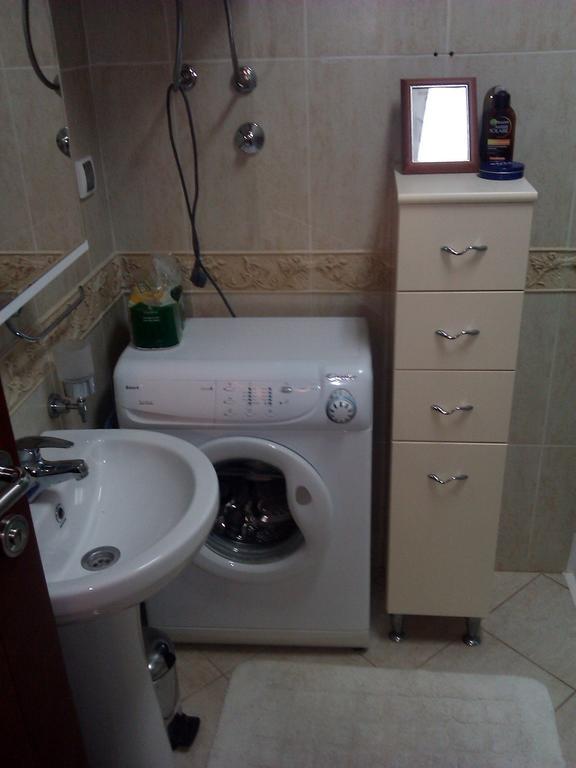 Apartmani Petrovac Na Moru Zimmer foto